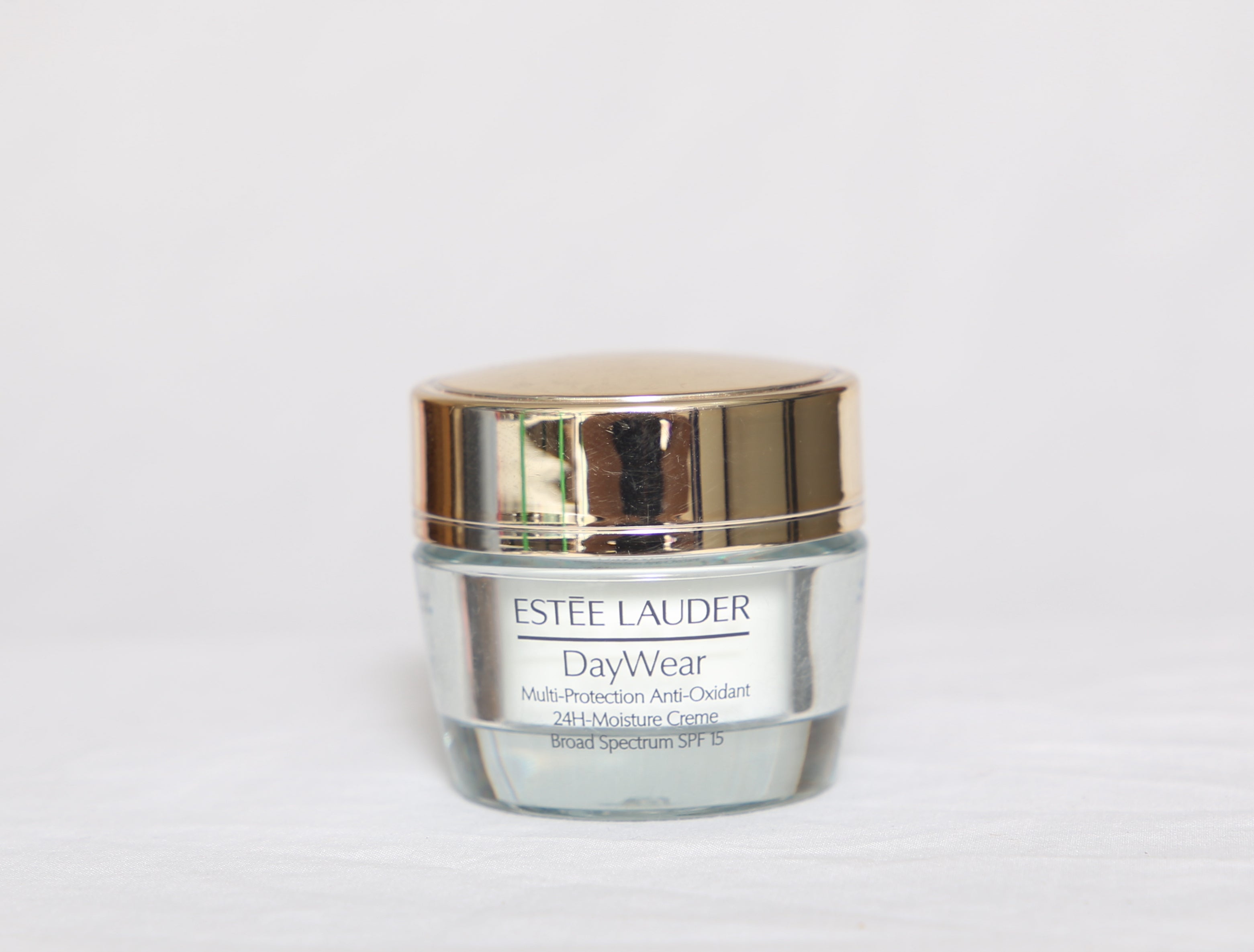 Buy Original Estee Lauder Daywear Multi-Protection Anti-Oxidant Online in Pakistan | Rack Essentials - ozeefy